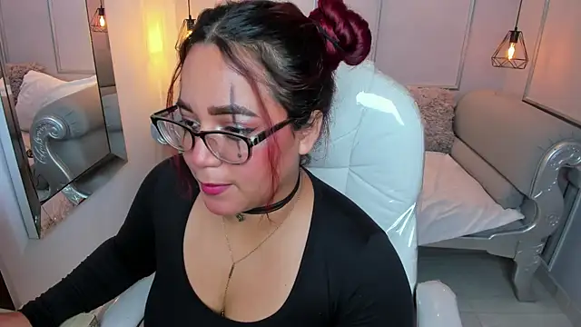 MelissaKarterrs online show from 10/28/25, 01:03