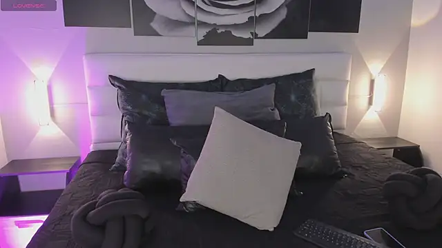 sofi bakerr online show from 10/28/25, 11:36