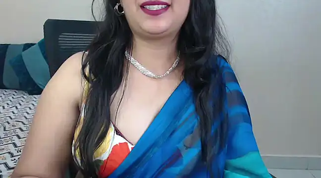 Snapshot of Inviting_Aanya chatting on 12/18/24, 04:31 Inviting Aanya online show from 12/18/24, 04:31