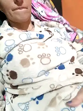 Snapshot of Divalive_28 chatting on 03/04/25, 12:01 Divalive 28 online show from 03/04/25, 12:01