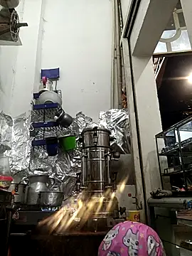 Snapshot of Divalive_28 chatting on 11/06/25, 10:16 Divalive 28 online show from 11/06/25, 10:16