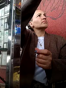 Snapshot of Divalive_28 chatting on 11/11/25, 06:19 Divalive 28 online show from 11/11/25, 06:19