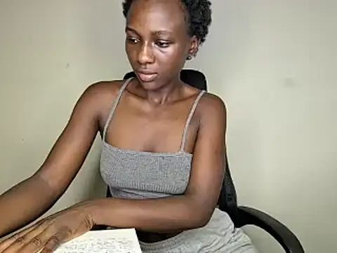 Snapshot of ebonyy_duchess chatting on 01/28/25, 11:39 ebonyy duchess online show from 01/28/25, 11:39