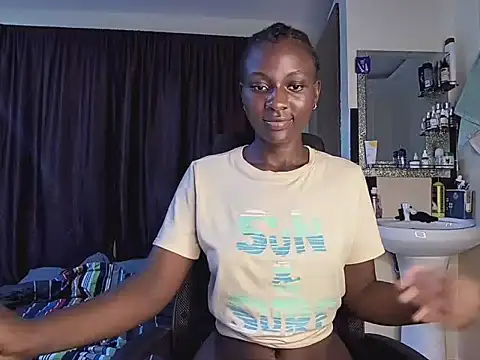 Snapshot of ebonyy_duchess chatting on 03/11/25, 06:41 ebonyy duchess online show from 03/11/25, 06:41