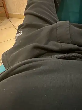 Snapshot of Teloficco chatting on 12/30/24, 12:00 Teloficco online show from 12/30/24, 12:00