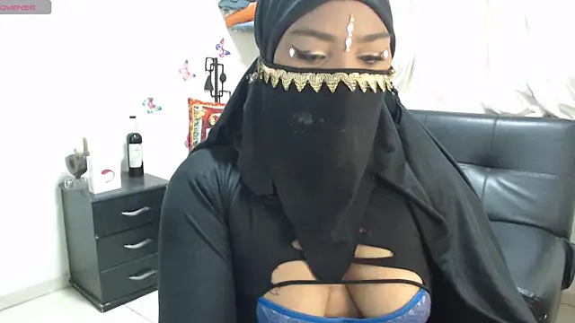 Snapshot of Aaliyah_brown chatting on 01/07/25, 08:45 Aaliyah brown online show from 01/07/25, 08:45