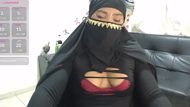 Snapshot of Aaliyah_brown chatting on 01/22/25, 08:51 Aaliyah brown online show from 01/22/25, 08:51