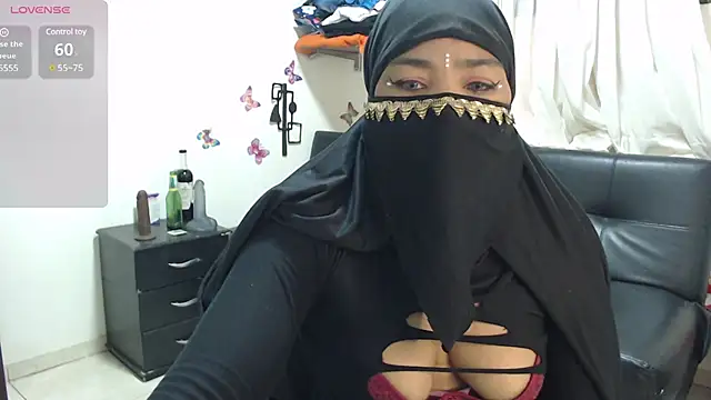 Snapshot of Aaliyah_brown chatting on 01/25/25, 08:10 Aaliyah brown online show from 01/25/25, 08:10