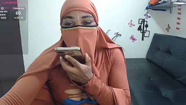 Snapshot of Aaliyah_brown chatting on 02/28/25, 02:09 Aaliyah brown online show from 02/28/25, 02:09