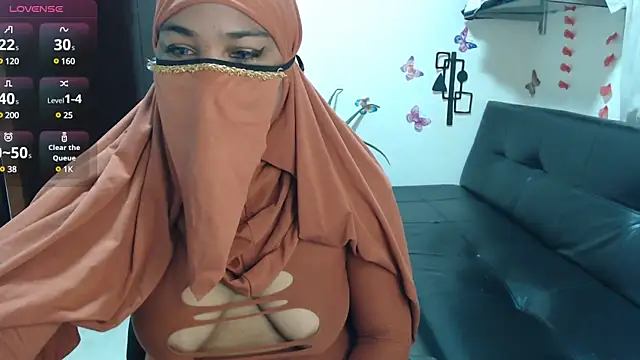 Snapshot of Aaliyah_brown chatting on 03/08/25, 07:49 Aaliyah brown online show from 03/08/25, 07:49