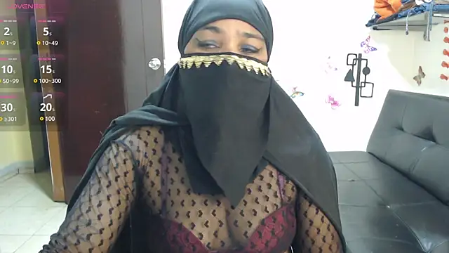 Snapshot of Aaliyah_brown chatting on 03/15/25, 07:42 Aaliyah brown online show from 03/15/25, 07:42