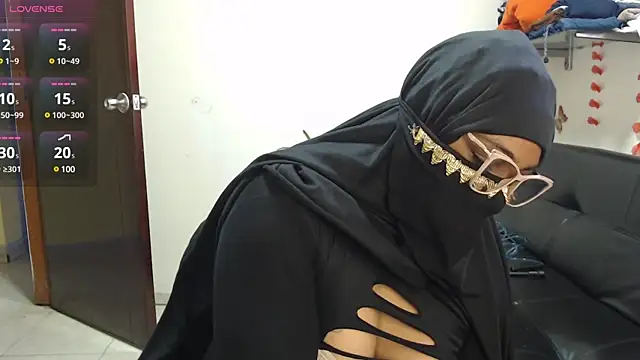 Snapshot of Aaliyah_brown chatting on 03/19/25, 02:24 Aaliyah brown online show from 03/19/25, 02:24