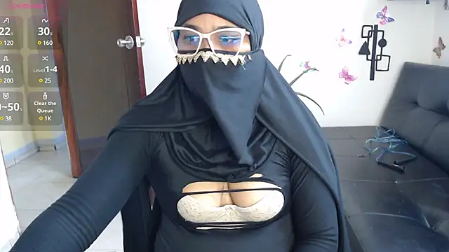 Snapshot of Aaliyah_brown chatting on 03/21/25, 02:18 Aaliyah brown online show from 03/21/25, 02:18