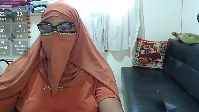 Snapshot of Aaliyah_brown chatting on 09/20/25, 07:48 Aaliyah brown online show from 09/20/25, 07:48