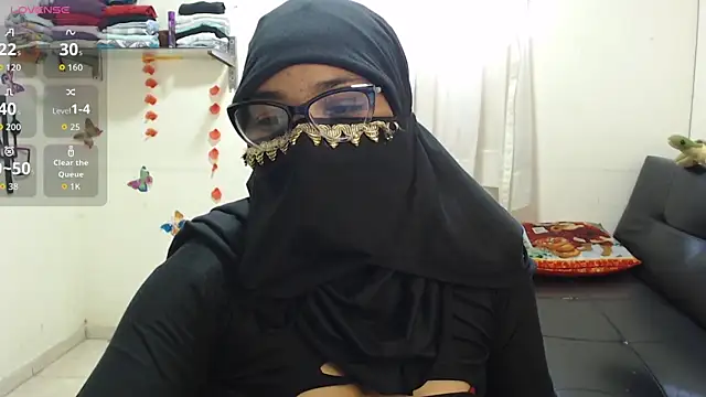 Snapshot of Aaliyah_brown chatting on 09/24/25, 01:58 Aaliyah brown online show from 09/24/25, 01:58