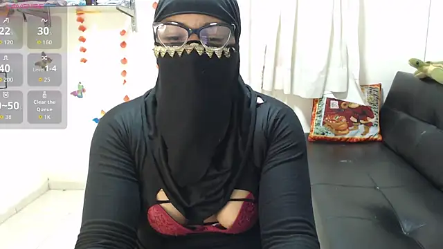 Snapshot of Aaliyah_brown chatting on 09/25/25, 03:43 Aaliyah brown online show from 09/25/25, 03:43