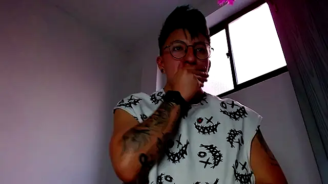 Sexyboy 666 online show from 10/28/25, 02:09