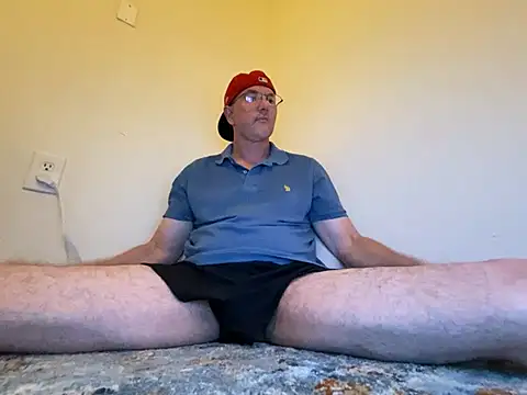 Snapshot of KrixKross chatting on 01/24/25, 02:49 KrixKross online show from 01/24/25, 02:49