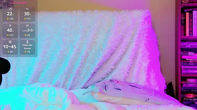 Kara-Nuna online show from 10/10/25, 02:10