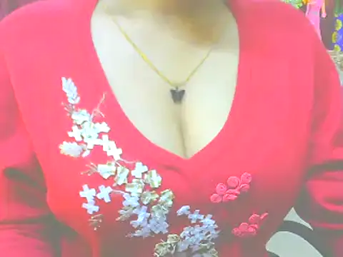 Snapshot of ishmita99 chatting on 12/19/24, 05:08 ishmita99 online show from 12/19/24, 05:08
