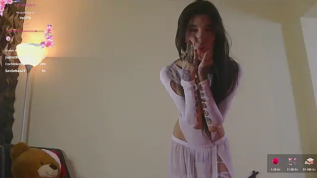 Snapshot of Finibondi chatting on 12/27/24, 06:35 Finibondi online show from 12/27/24, 06:35