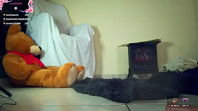 Snapshot of Finibondi chatting on 01/05/25, 10:10 Finibondi online show from 01/05/25, 10:10