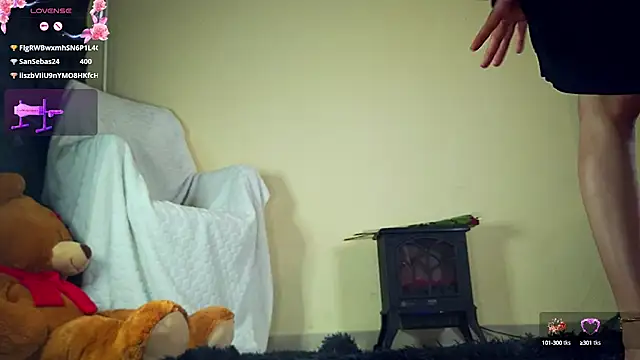 Snapshot of Finibondi chatting on 01/05/25, 01:15 Finibondi online show from 01/05/25, 01:15