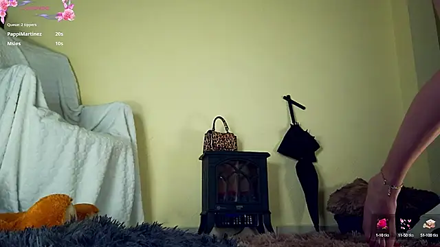 Snapshot of Finibondi chatting on 01/09/25, 01:35 Finibondi online show from 01/09/25, 01:35