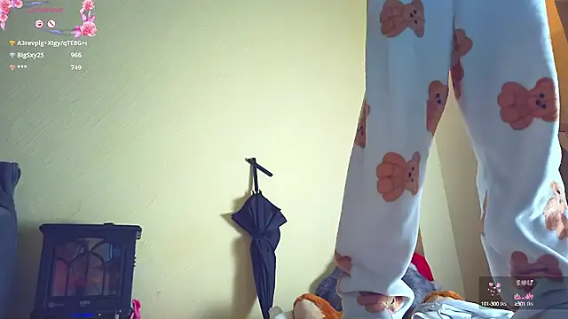 Snapshot of Finibondi chatting on 01/31/25, 01:02 Finibondi online show from 01/31/25, 01:02