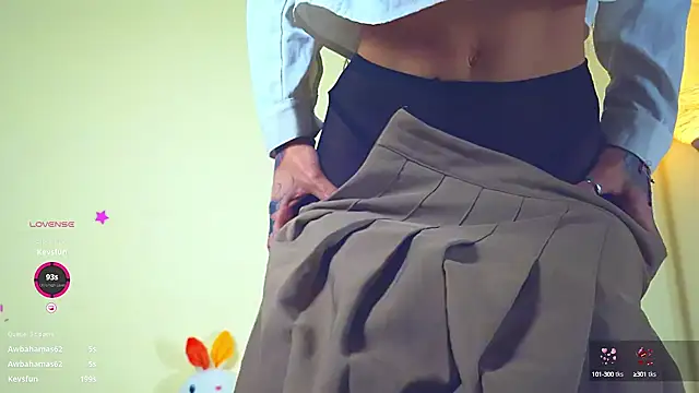 Snapshot of Finibondi chatting on 03/16/25, 06:53 Finibondi online show from 03/16/25, 06:53