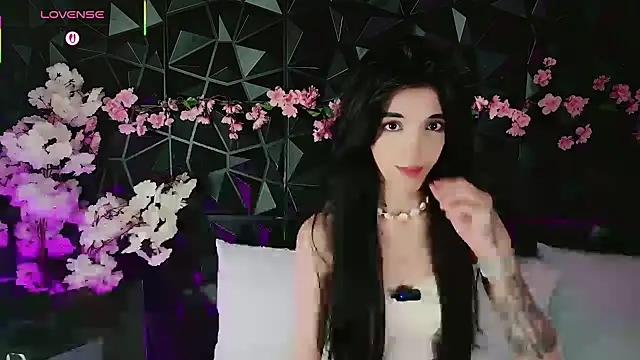 Snapshot of Finibondi chatting on 09/18/25, 06:37 Finibondi online show from 09/18/25, 06:37