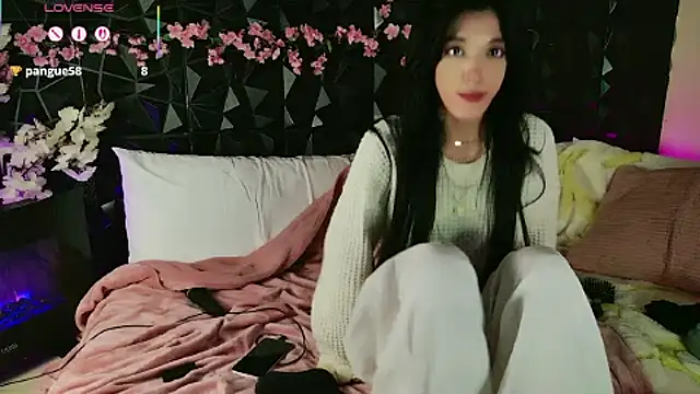 Snapshot of Finibondi chatting on 09/21/25, 05:31 Finibondi online show from 09/21/25, 05:31