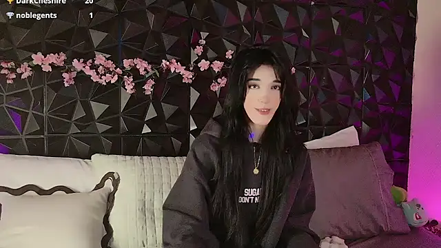 Snapshot of Finibondi chatting on 09/30/25, 06:07 Finibondi online show from 09/30/25, 06:07