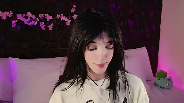 Snapshot of Finibondi chatting on 10/07/25, 05:48 Finibondi online show from 10/07/25, 05:48