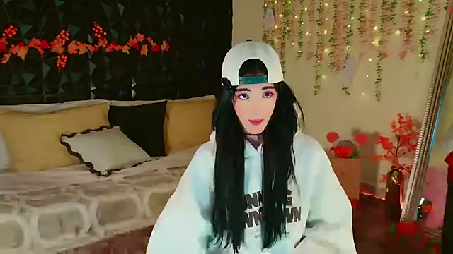 Snapshot of Finibondi chatting on 11/07/25, 04:56 Finibondi online show from 11/07/25, 04:56