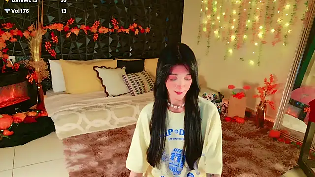 Snapshot of Finibondi chatting on 11/13/25, 06:34 Finibondi online show from 11/13/25, 06:34