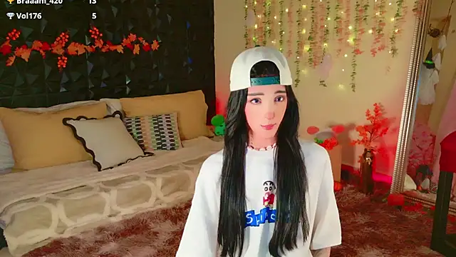 Snapshot of Finibondi chatting on 11/16/25, 06:08 Finibondi online show from 11/16/25, 06:08