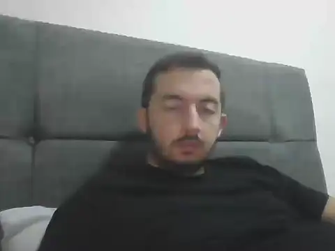 laynufff online show from 10/11/25, 06:06