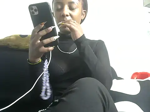 Snapshot of hoely_grail01 chatting on 09/08/25, 08:30 hoely grail01 online show from 09/08/25, 08:30