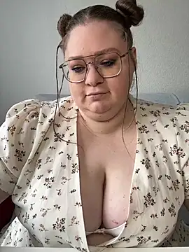 Chloe WS online show from 03/17/25, 06:18