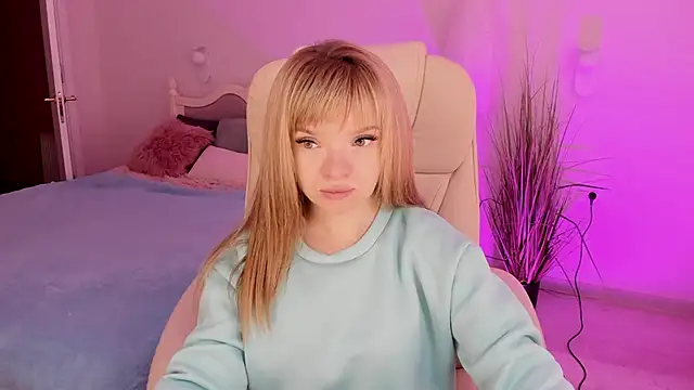 Eva Rosec online show from 11/15/25, 10:12