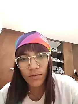 Snapshot of Yaumiko chatting on 12/14/24, 07:18 Yaumiko online show from 12/14/24, 07:18