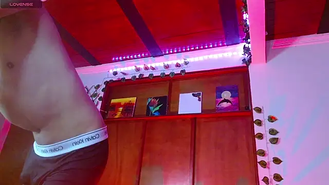 Snapshot of justin_alexxx chatting on 01/18/25, 12:35 justin alexxx online show from 01/18/25, 12:35