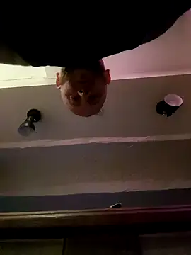 Snapshot of RomWoolf chatting on 02/01/25, 12:29 RomWoolf online show from 02/01/25, 12:29