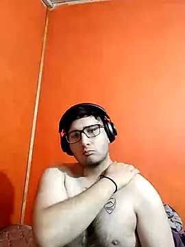 Snapshot of ice0scream chatting on 10/06/25, 03:26 ice0scream online show from 10/06/25, 03:26