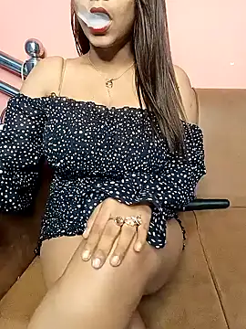 Snapshot of Divya_girl chatting on 01/12/25, 06:49 Divya girl online show from 01/12/25, 06:49
