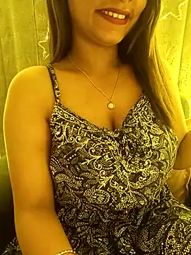 Snapshot of Divya_girl chatting on 03/07/25, 06:02 Divya girl online show from 03/07/25, 06:02