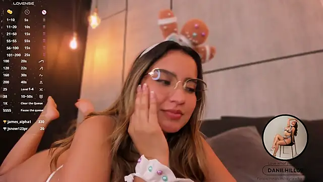 danii hill  online show from 12/23/24, 08:22