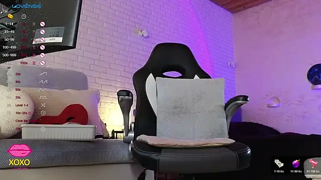 Snapshot of misskaassandraa chatting on 11/06/25, 08:48 misskaassandraa online show from 11/06/25, 08:48