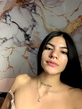 liss hot  online show from 11/13/25, 09:36